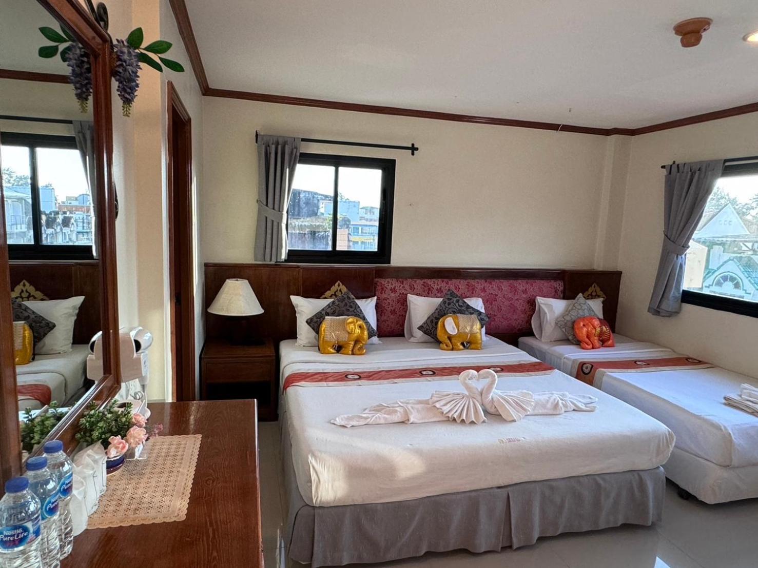Your Place Inn Karon Luaran gambar