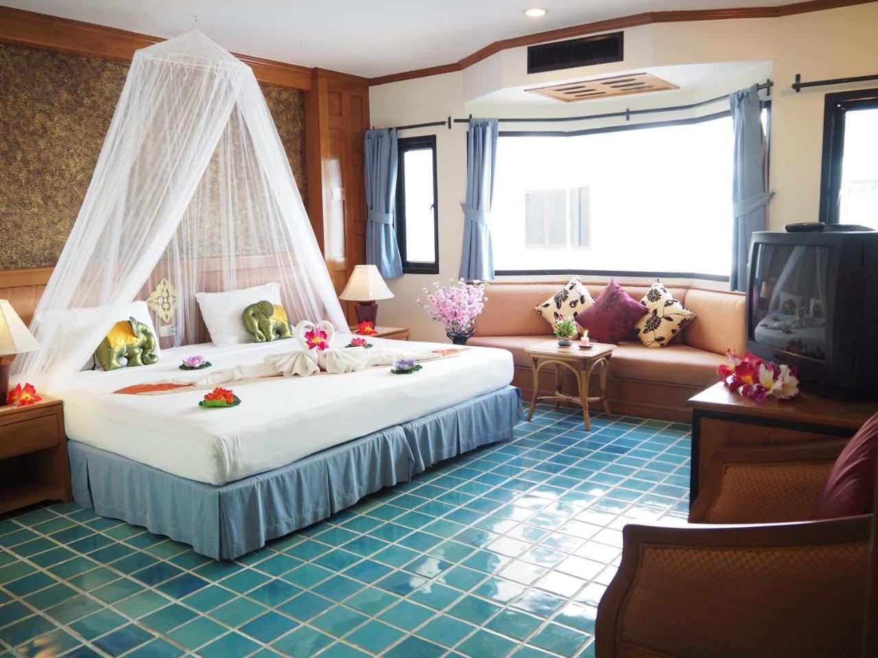 Your Place Inn Karon Luaran gambar