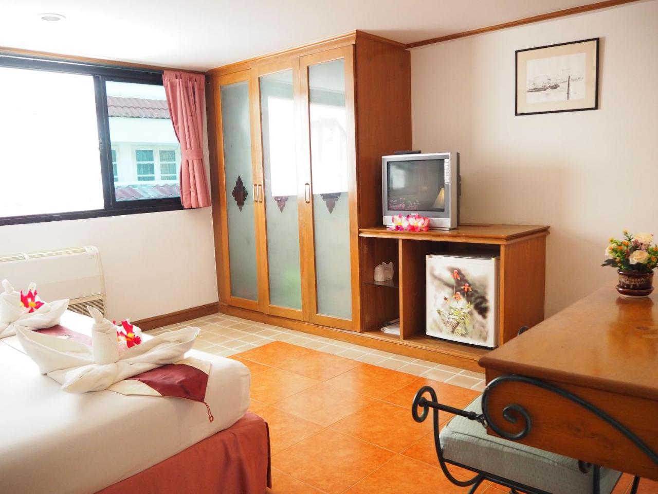 Your Place Inn Karon Luaran gambar