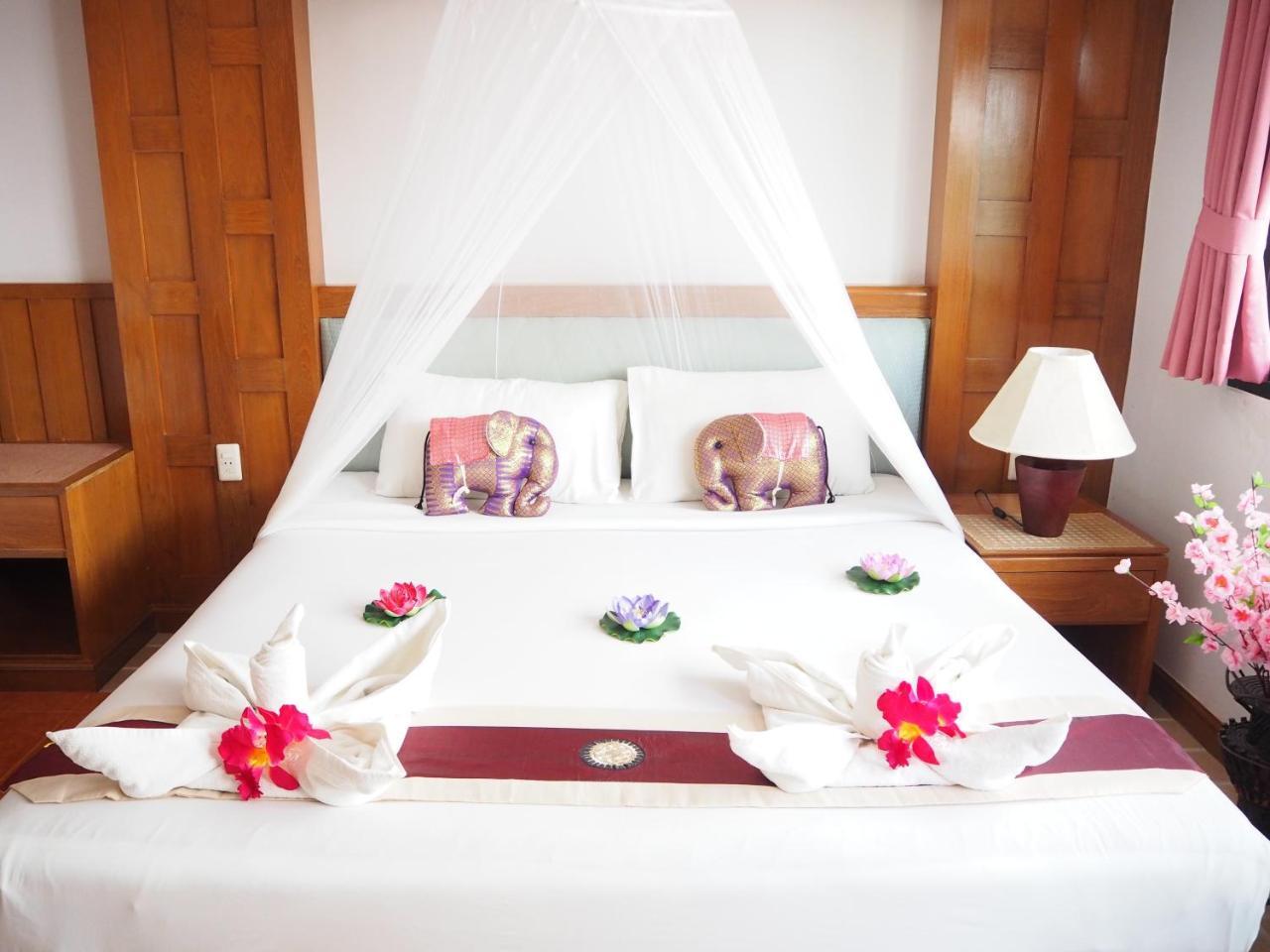 Your Place Inn Karon Luaran gambar