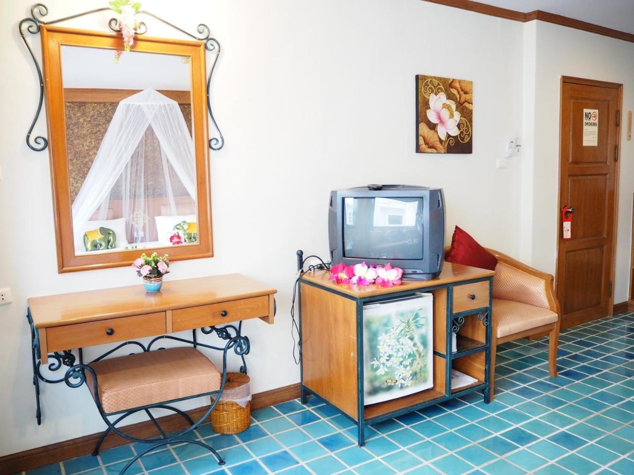 Your Place Inn Karon Luaran gambar